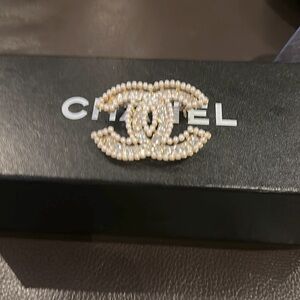 CHANEL Pin Brooch